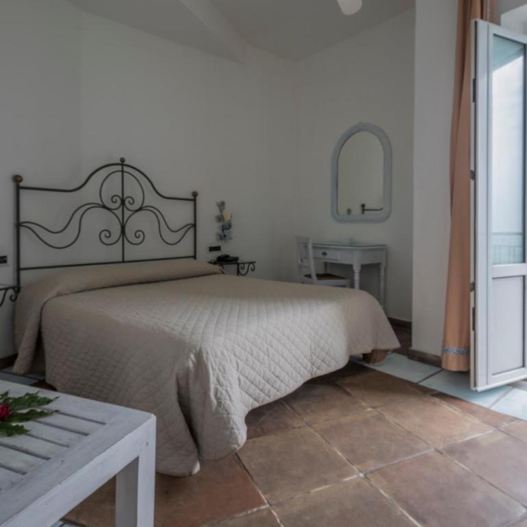 Hotel Gennarino A Mare - Camera Matrimoniale con Balcone e Vista Mare - 5
