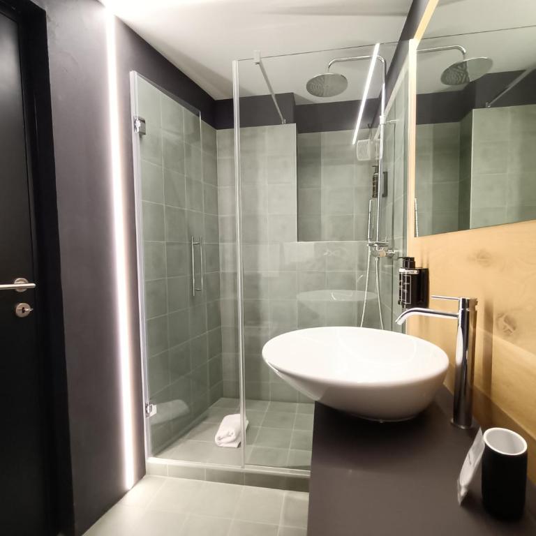 Le Meridiane City Rooms In Trento - Camera Matrimoniale Standard - 13