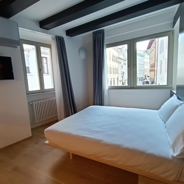 Le Meridiane City Rooms In Trento - Camera Matrimoniale Standard - 2
