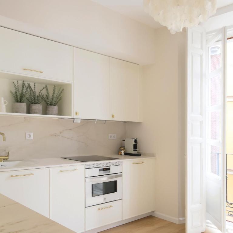 STAYLISH STUDIO APARTMENT IN MALASANA - One-Bedroom Apartment - 1