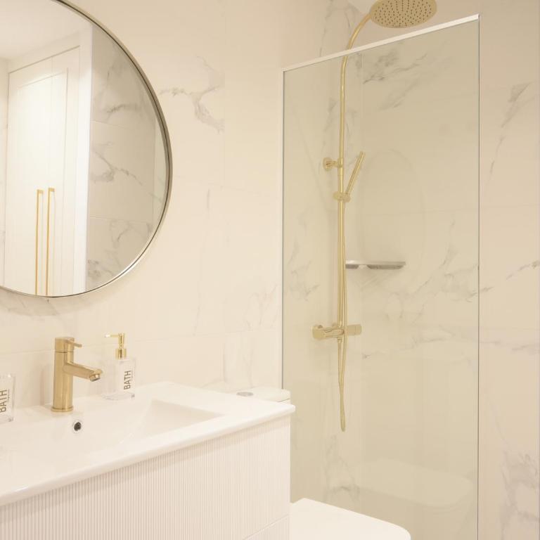 STAYLISH STUDIO APARTMENT IN MALASANA - One-Bedroom Apartment - 4