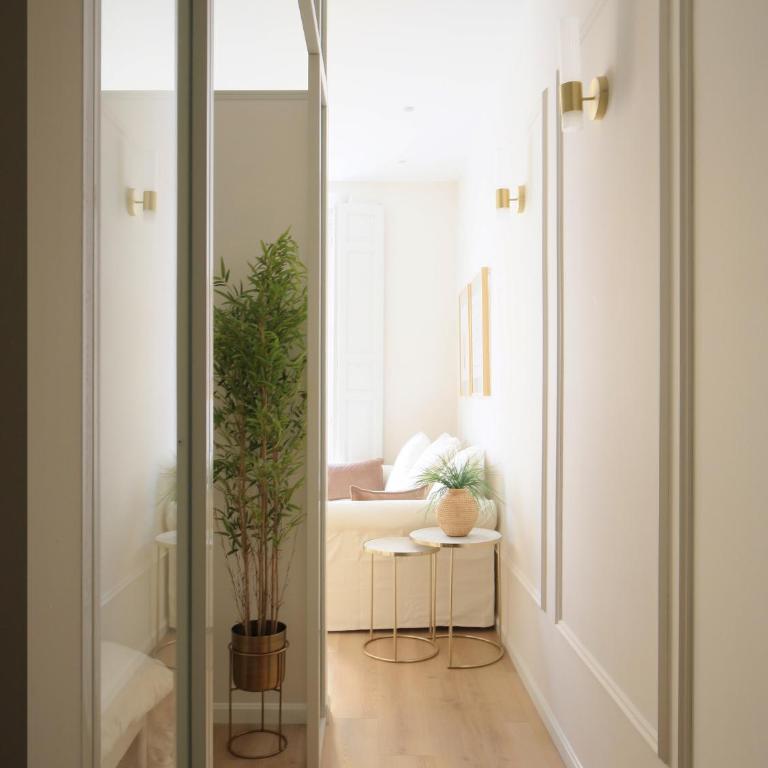 STAYLISH STUDIO APARTMENT IN MALASANA - One-Bedroom Apartment - 5