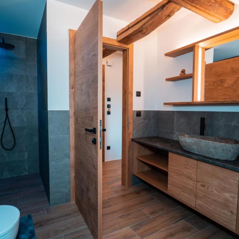 Apartments, Guest House & historic Chalet Neuhaus - Appartamento Deluxe - 23