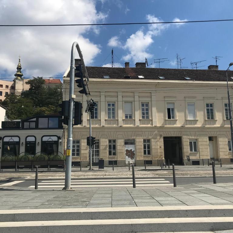 Old Port Riverside Apartments in City Center - Dupleks Studio - 16