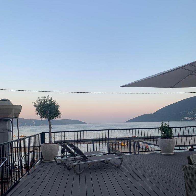 Tamaris Apartmani Igalo Centar - Apartment with Sea View - 24