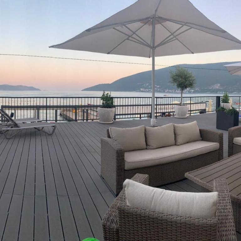 Tamaris Apartmani Igalo Centar - Apartment with Sea View - 1