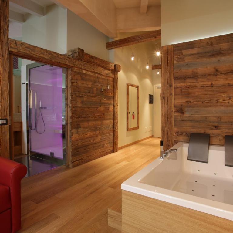 Hotel Delle Alpi - Suite Deluxe con Vasca Idromassaggio - 8