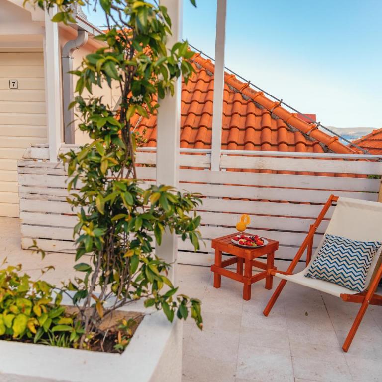 Boutique Hotel Blanc & Bleu - Capitano - Superior Double Room with Terrace and Sea View - 3