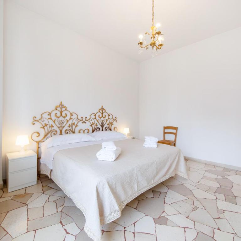 GuestHost - Il Salotto Blu - Appartamento con Parcheggio - Appartamento con 2 Camere da Letto - 1