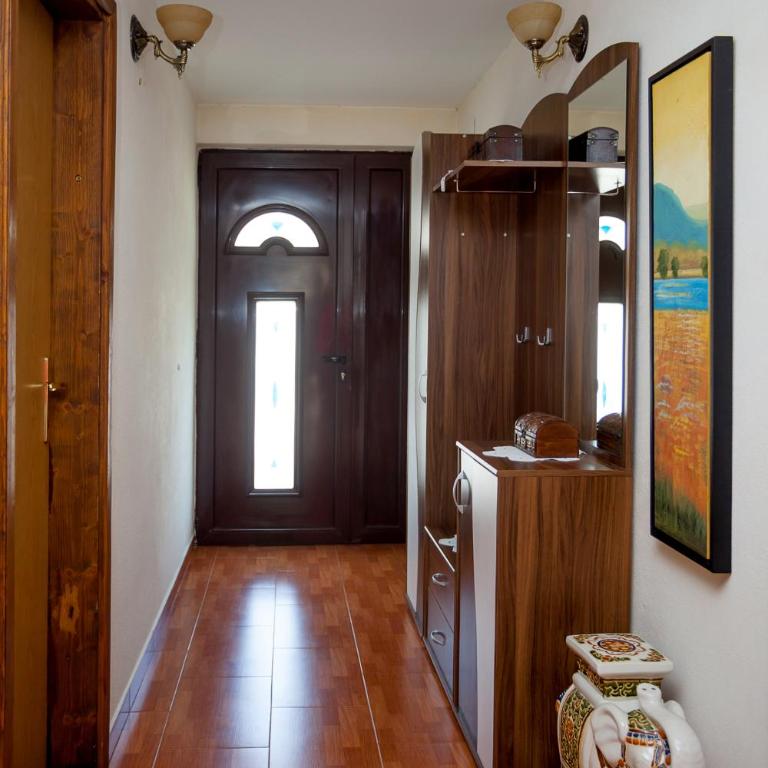 Apartments Ratković - Apartman sa 2 Spavaće Sobe i Balkonom - 2