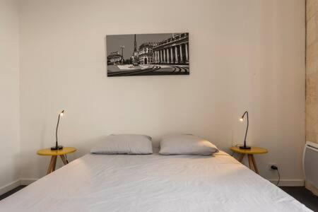Appartement Charmant Place de Lerme - Appartement 1 Chambre - 7