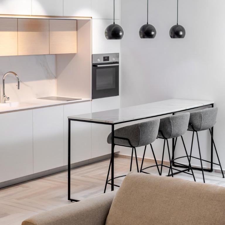 Lazure Hotel & Marina - Studio - Contemporary Building - 5