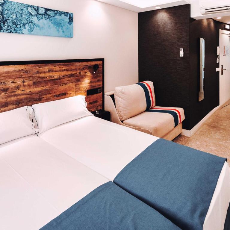 Posidonia Aparthotel - Estudio con 2 camas individuales - 35