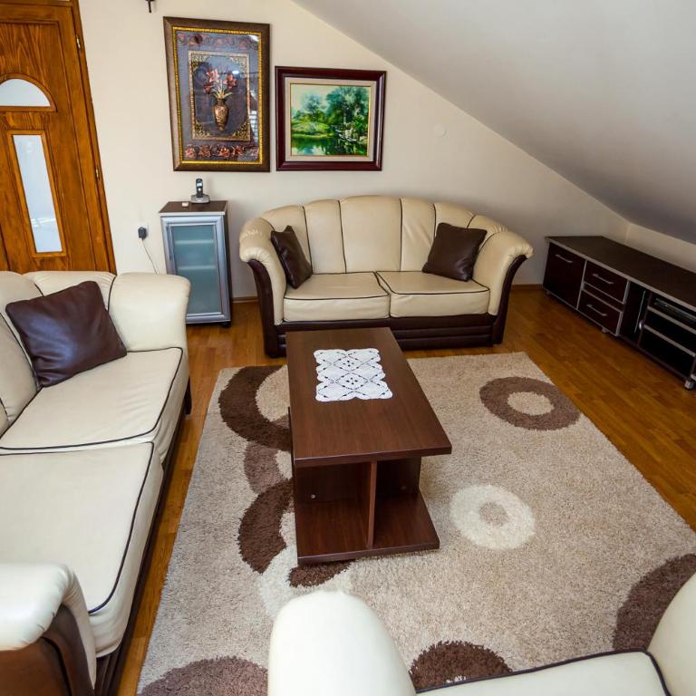 Apartments Ratković - Apartman sa 2 Spavaće Sobe i Balkonom - 6