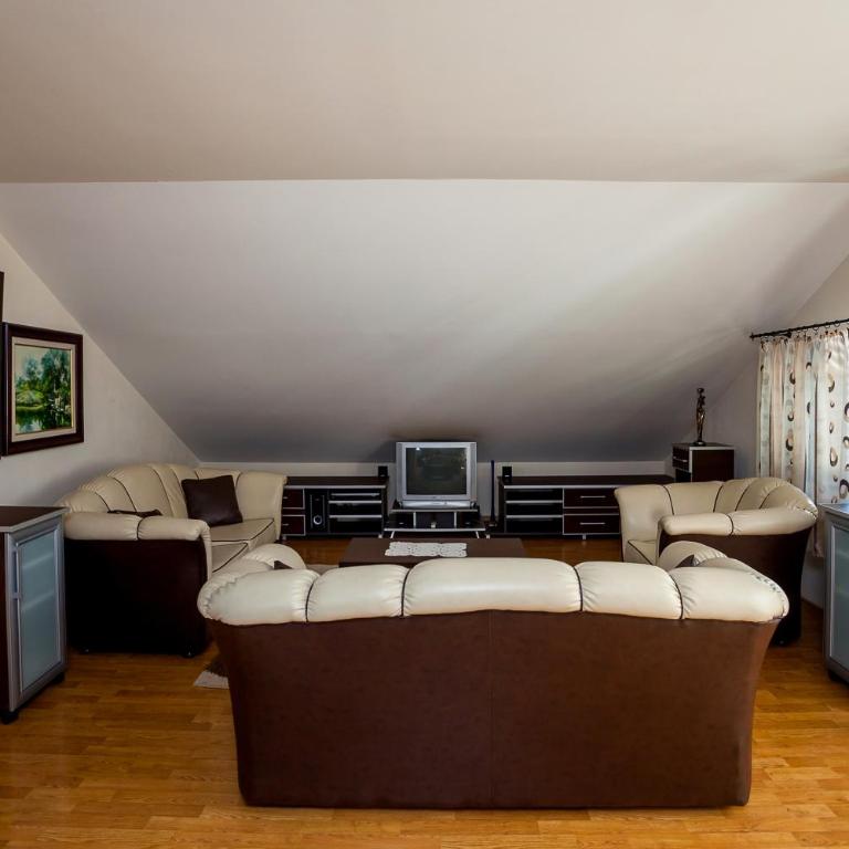 Apartments Ratković - Apartman sa 2 Spavaće Sobe i Balkonom - 14