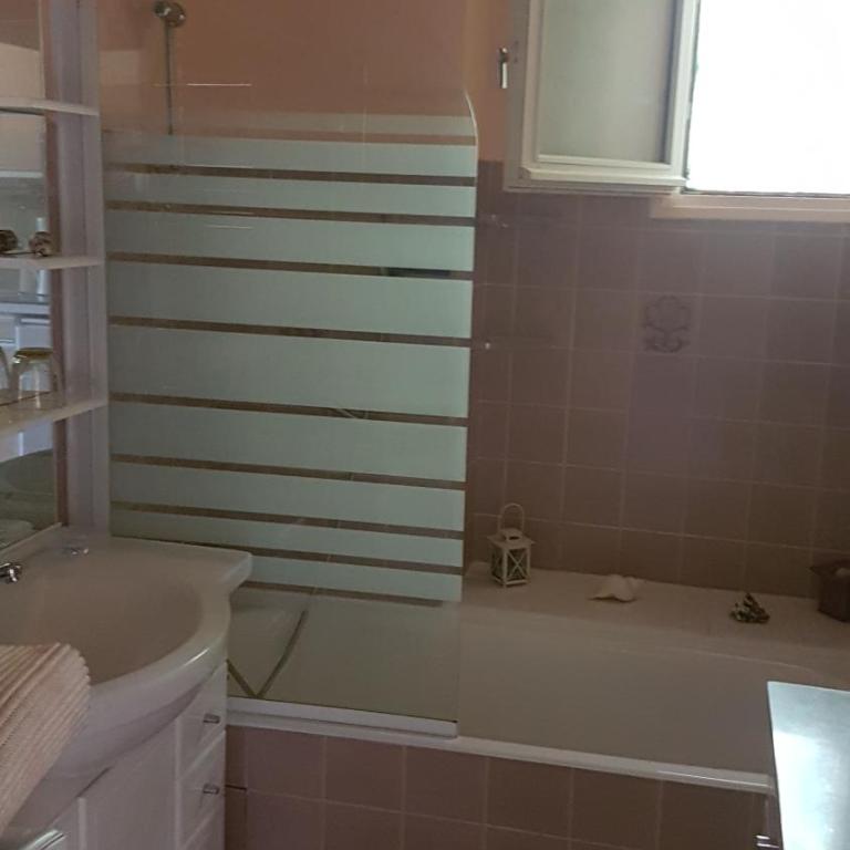 Joli studio de 26 m² avec véranda de 6 m² calme et vue sur montagne - Apartamento de 1 dormitorio - 5