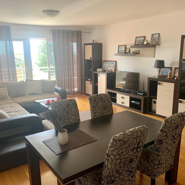 Apartment Ruzmarin Petrovac - Two-Bedroom Apartment - 6
