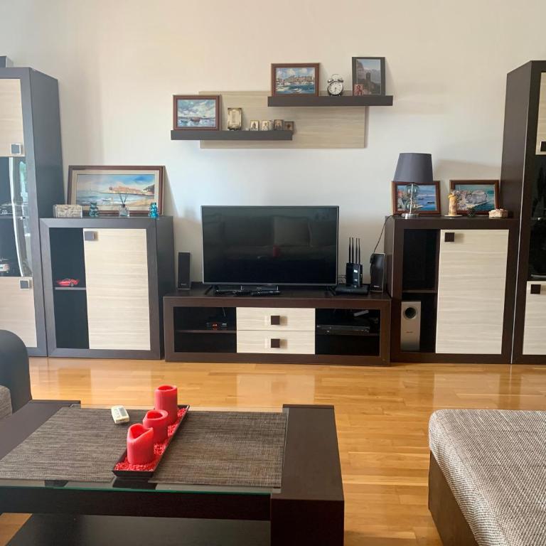 Apartment Ruzmarin Petrovac - Two-Bedroom Apartment - 4