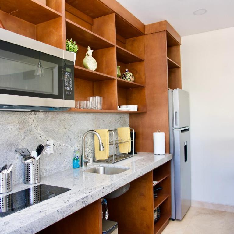 Rio Suites - Deluxe King Studio - 18