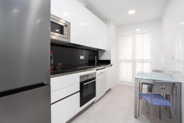 2º MTR - Marbella Temporary Rent 3 bedrooms Av del Mar - Apartamento con terraza - 10