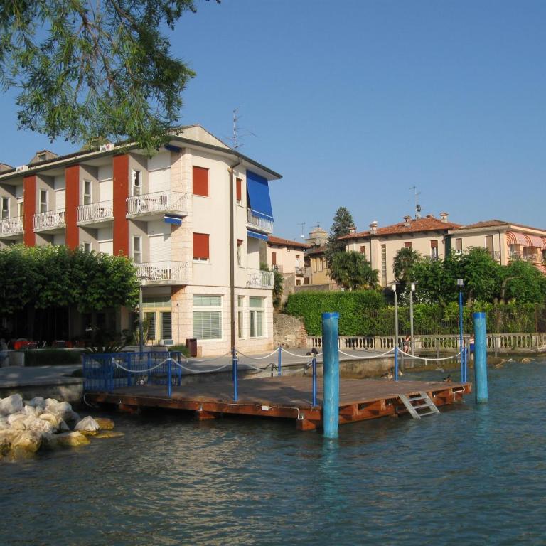 Hotel Giardino - Camera Matrimoniale con Vista Lago Parziale - 7