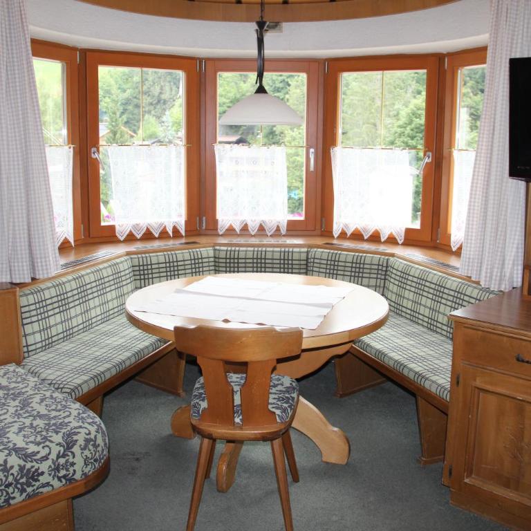 Hotel Schweizerhof - Apartment mit 2 Schlafzimmern - 2