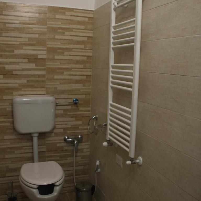 EKOTEL - Camera Matrimoniale con Bagno Privato - 2