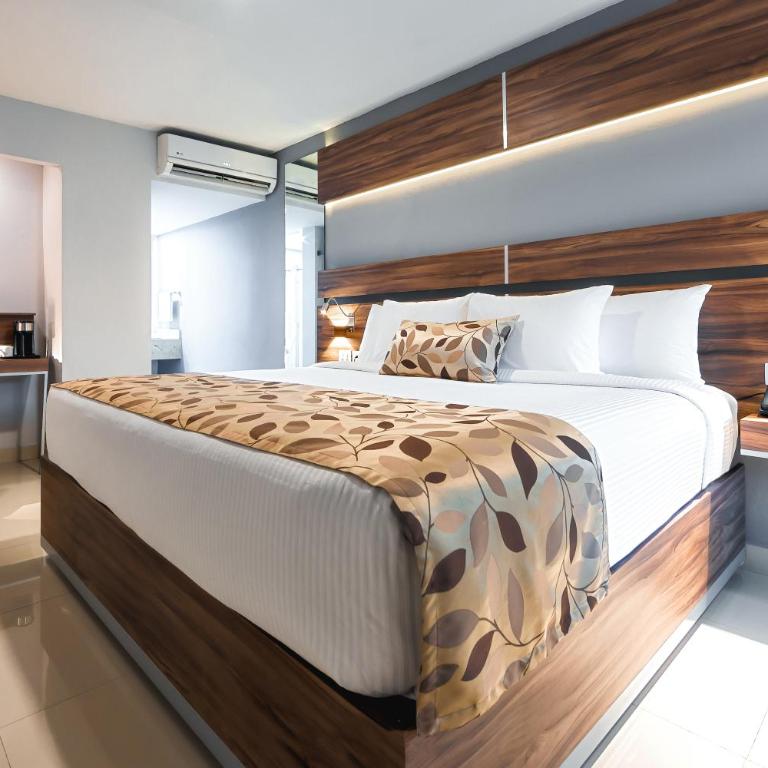 Sleep Inn Monterrey Norte - King Room - Non-Smoking - 1