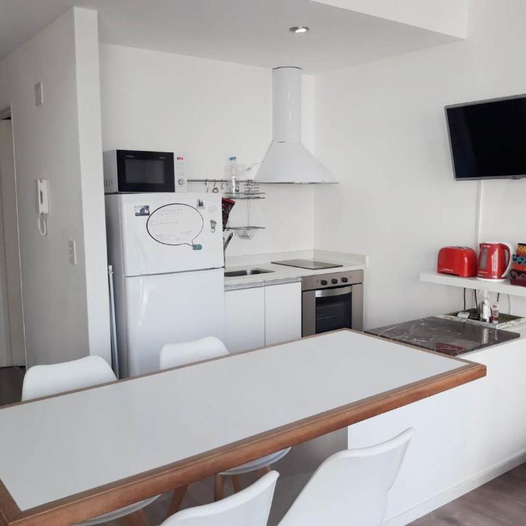 Alquiler zona Belgrano Hospital Fleni y cancha de River - Apartamento - 4