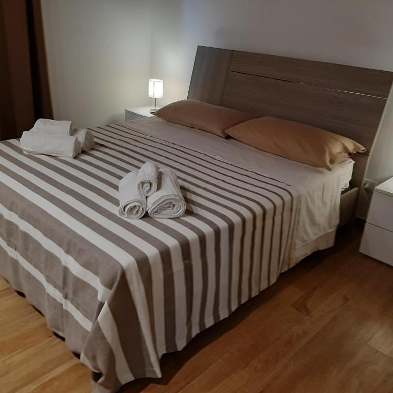 Appartamento Alba - Appartamento con 2 Camere da Letto - 1