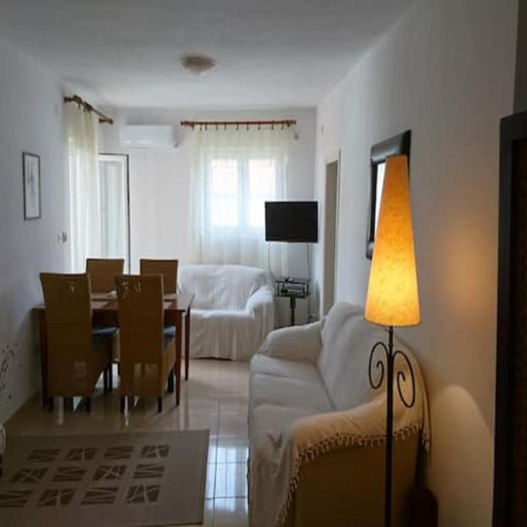 Seaside apartments and rooms - Apartment with Sea View - 2