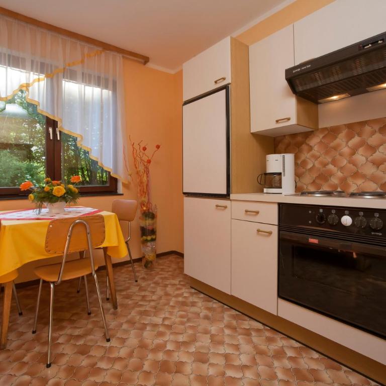 Haus Fischer - Standard Apartment mit Balkon - 4