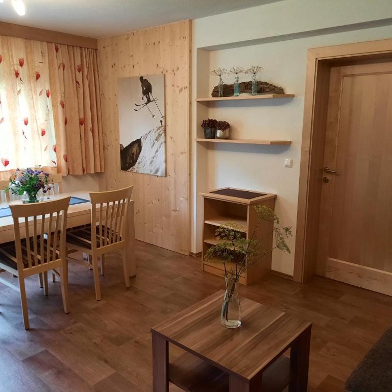 Haus Untergand - Apartment mit 2 Schlafzimmern und Balkon - 9