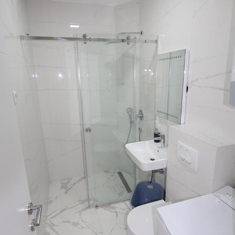 Apartments LORA Zmajeva, 7 - Apartment with Mountain View - 7