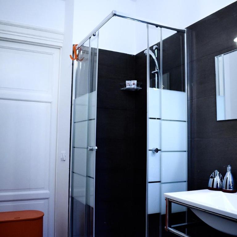 Due Cani - Double Room with Private Bathroom - 7