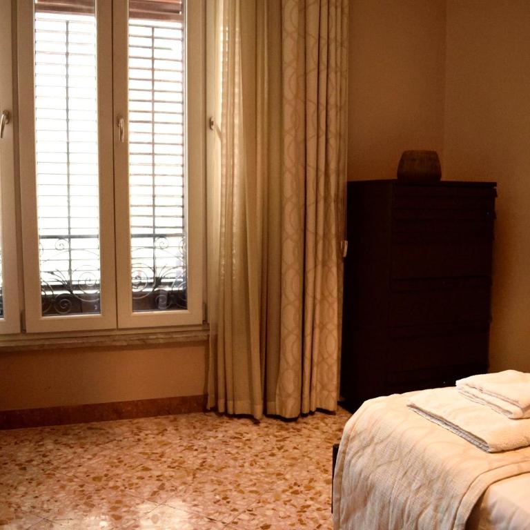 Due Cani - Family Room with Bathroom - 7