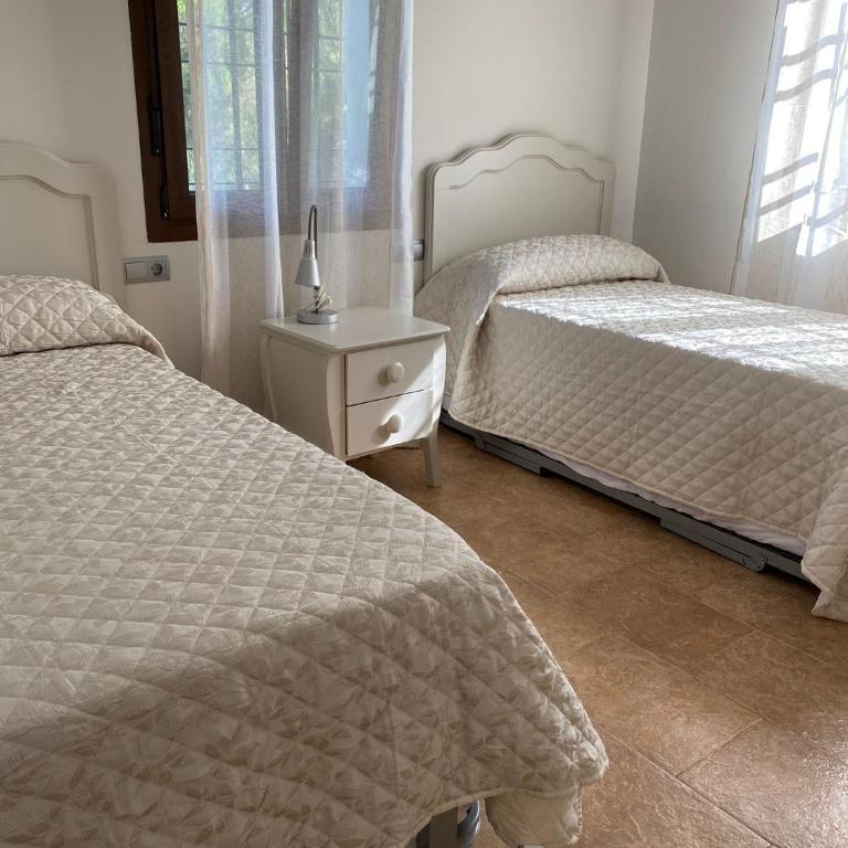 EL ENREO JARAS -Urbanización Las Jaras Córdoba - Casa de 4 dormitorios - 75