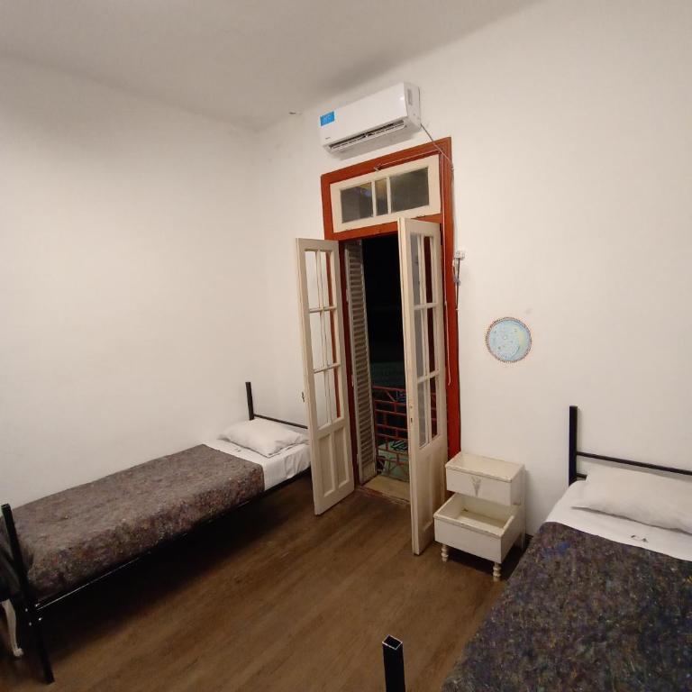 CASA ARTIGAS Hostel - Habitación Doble Superior - 2 camas - 10