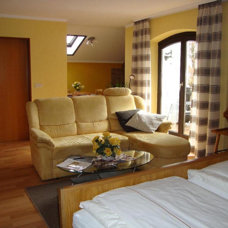 Landhaus Strangmüller - Apartment mit Balkon - 1