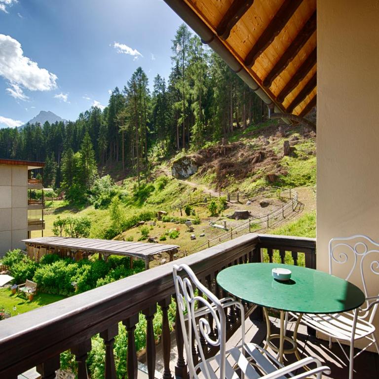 Hotel Villa Post - Deluxe Doppelzimmer mit Balkon - 9