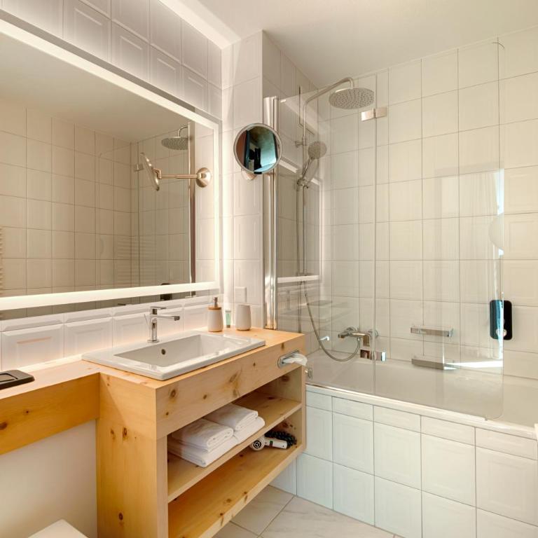 Hotel Villa Post - Deluxe Doppelzimmer mit Balkon - 12