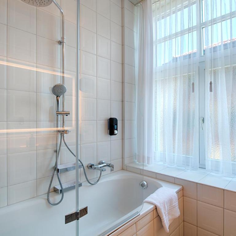Hotel Villa Post - Deluxe Doppelzimmer mit Balkon - 13