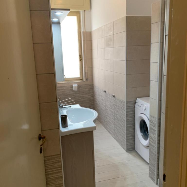 Casa Bianca 2 - confortevole in centro a Moneglia - Appartamento con 2 Camere da Letto - 11