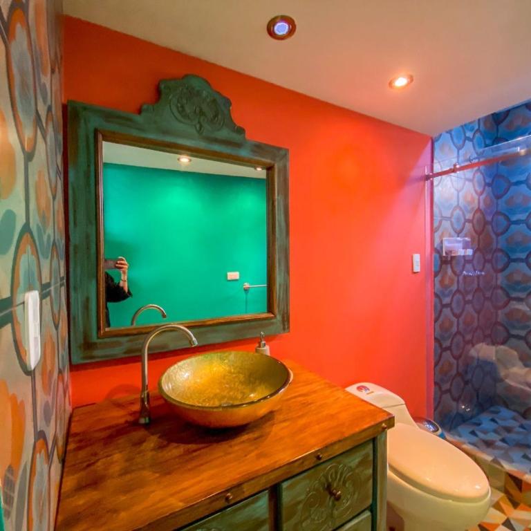 Cosmos Chill - Suite con jacuzzi y acuario - King Suite with Spa Bath - 8