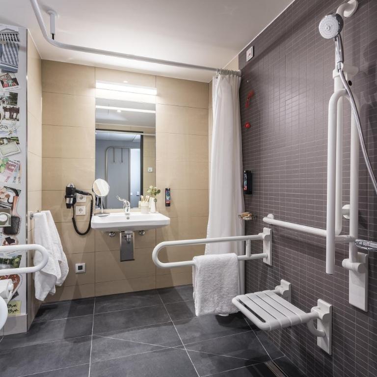 Holiday Inn - the niu, Brass Munich Olympiapark by IHG - Standard Queen Room - Accessible - 1
