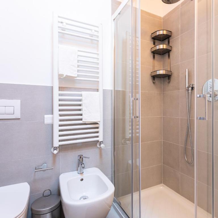 JOIVY Solari Tolstoj Apartments - Appartamento con 2 Camere da Letto - 21