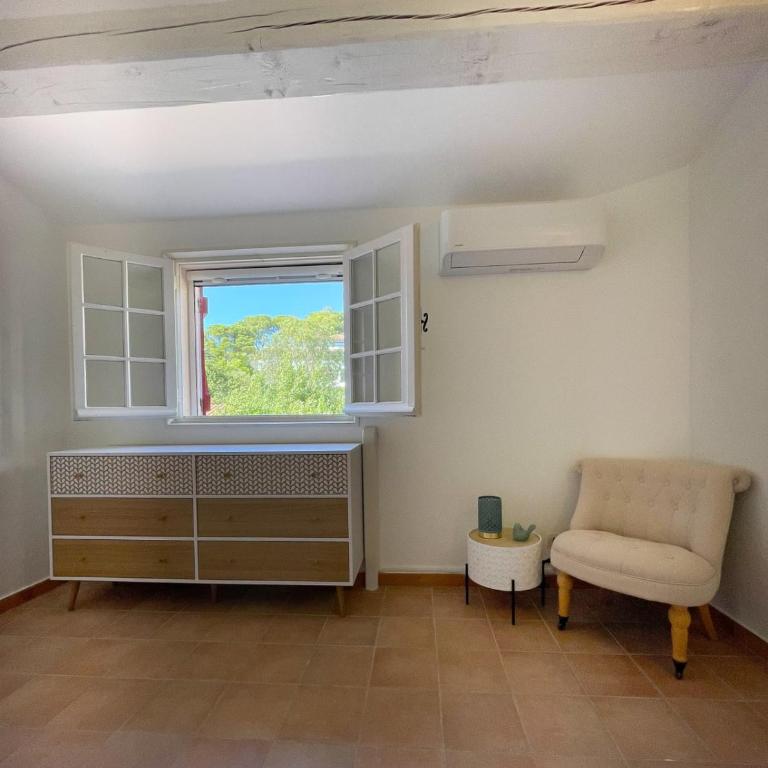 Superb Apartment With Balcony Near The Beach - Apartamento - 8