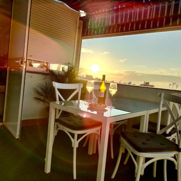 Ático con Encanto - Apartamento Estudio con vistas al mar - 3