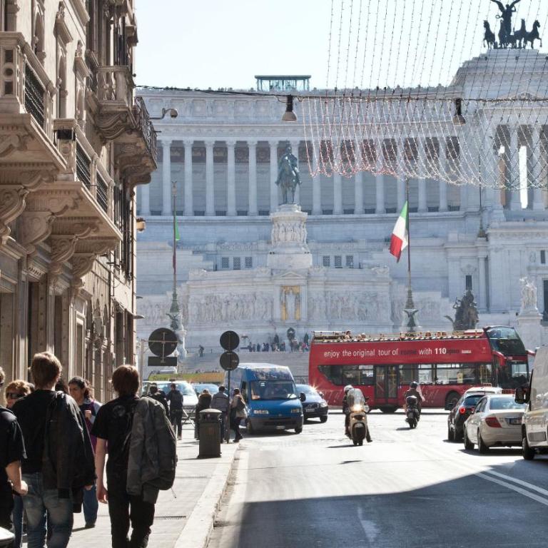 Rental in Rome Trevi Fouintain View Apartment - Appartamento con 1 Camera da Letto - 2