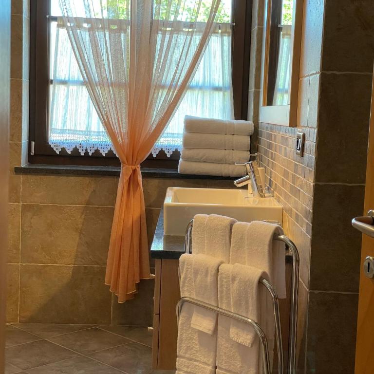 Agriturismo La Canonica - Appartamento Deluxe con 2 Camere da Letto e Vista Giardino - 5